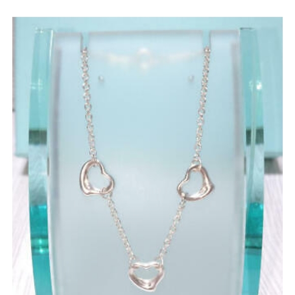 GORGEOUS Designer Elsa Peretti Sterling Silver 925 TIFFANY & CO TRIPLE HEART 💗 - Picture 3 of 5